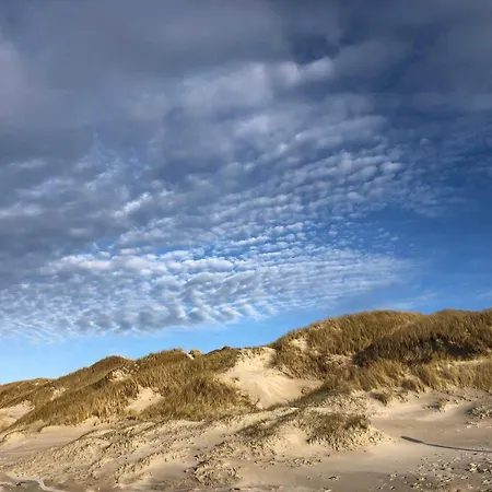 6 Person In ויירס סטרנד
