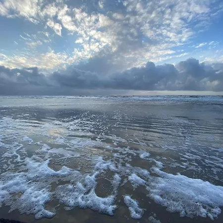 6 Person In ויירס סטרנד