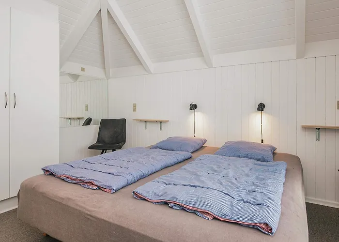 6 Person In Hébergement de vacances *